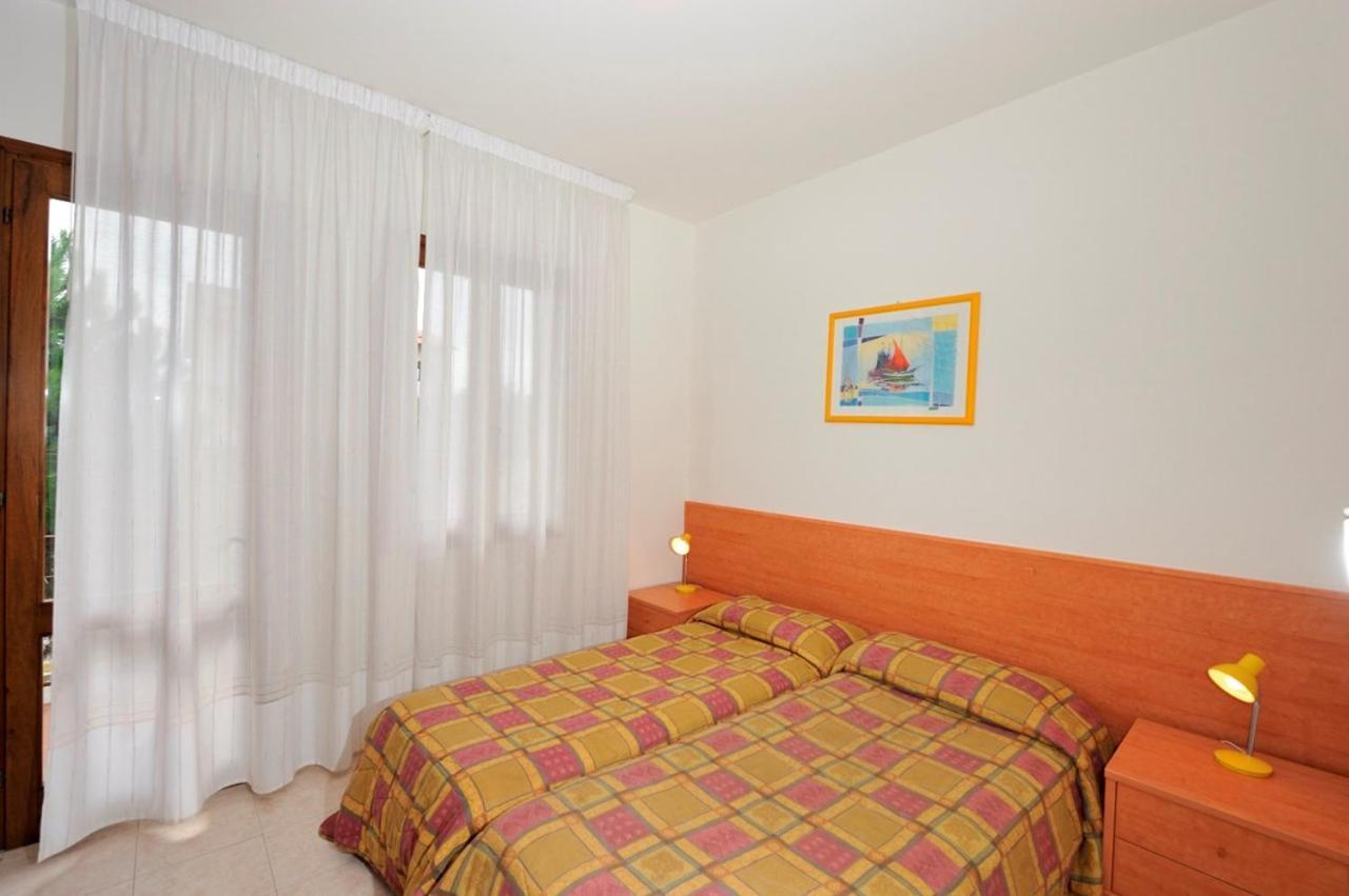 Amazing Villa With Private Garden In Bibione Luaran gambar