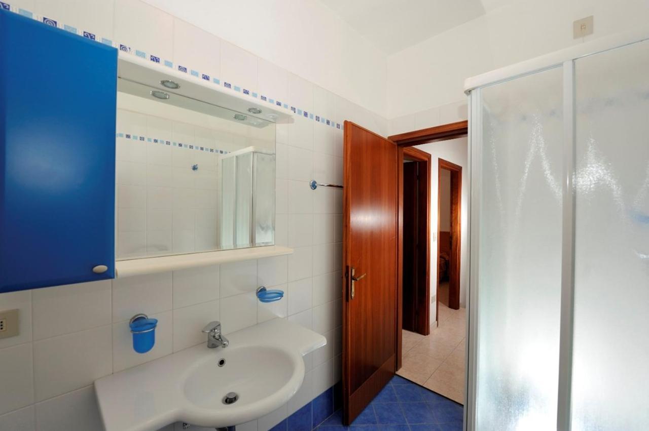 Amazing Villa With Private Garden In Bibione Luaran gambar
