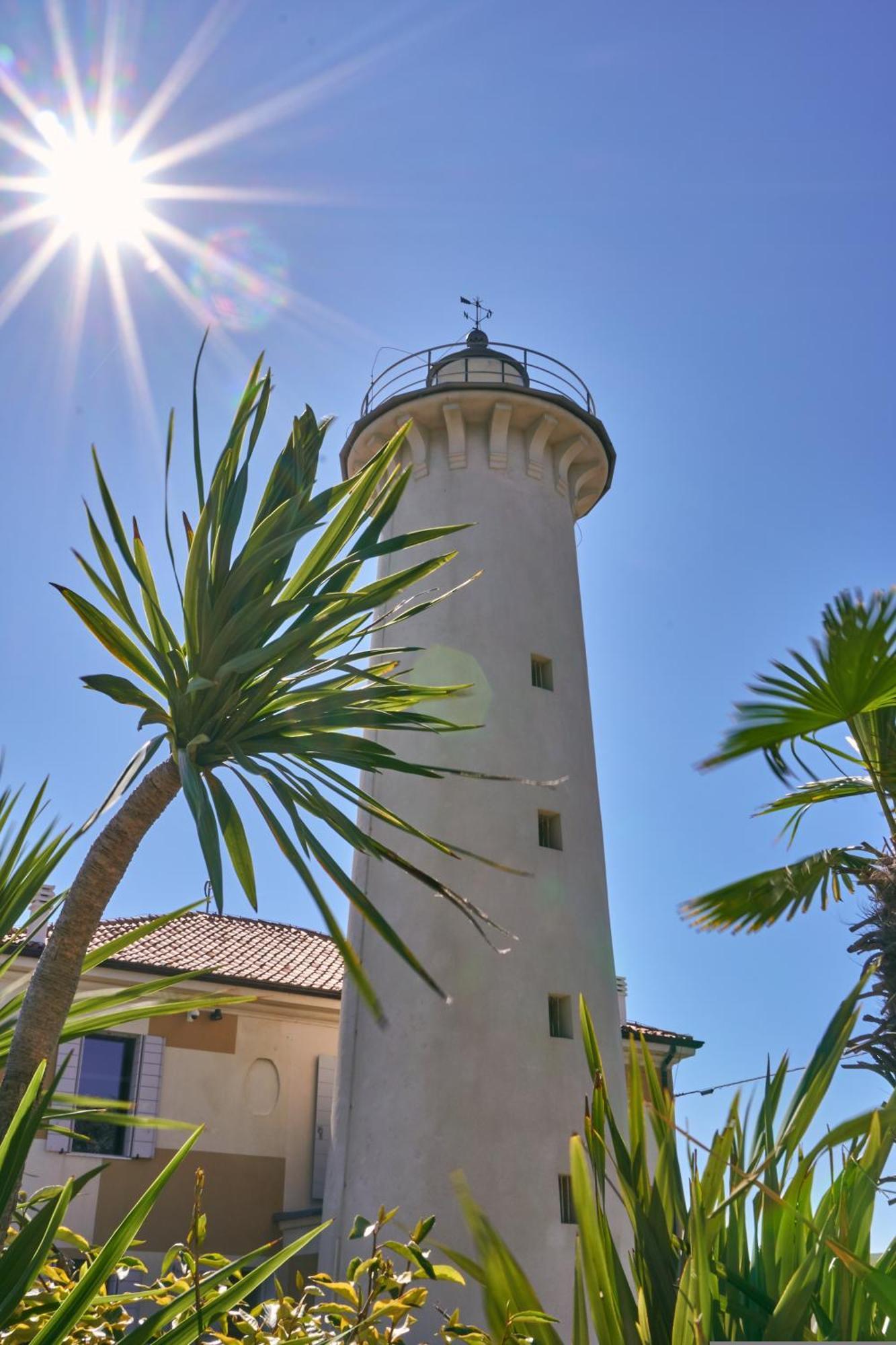 Amazing Villa With Private Garden In Bibione Luaran gambar