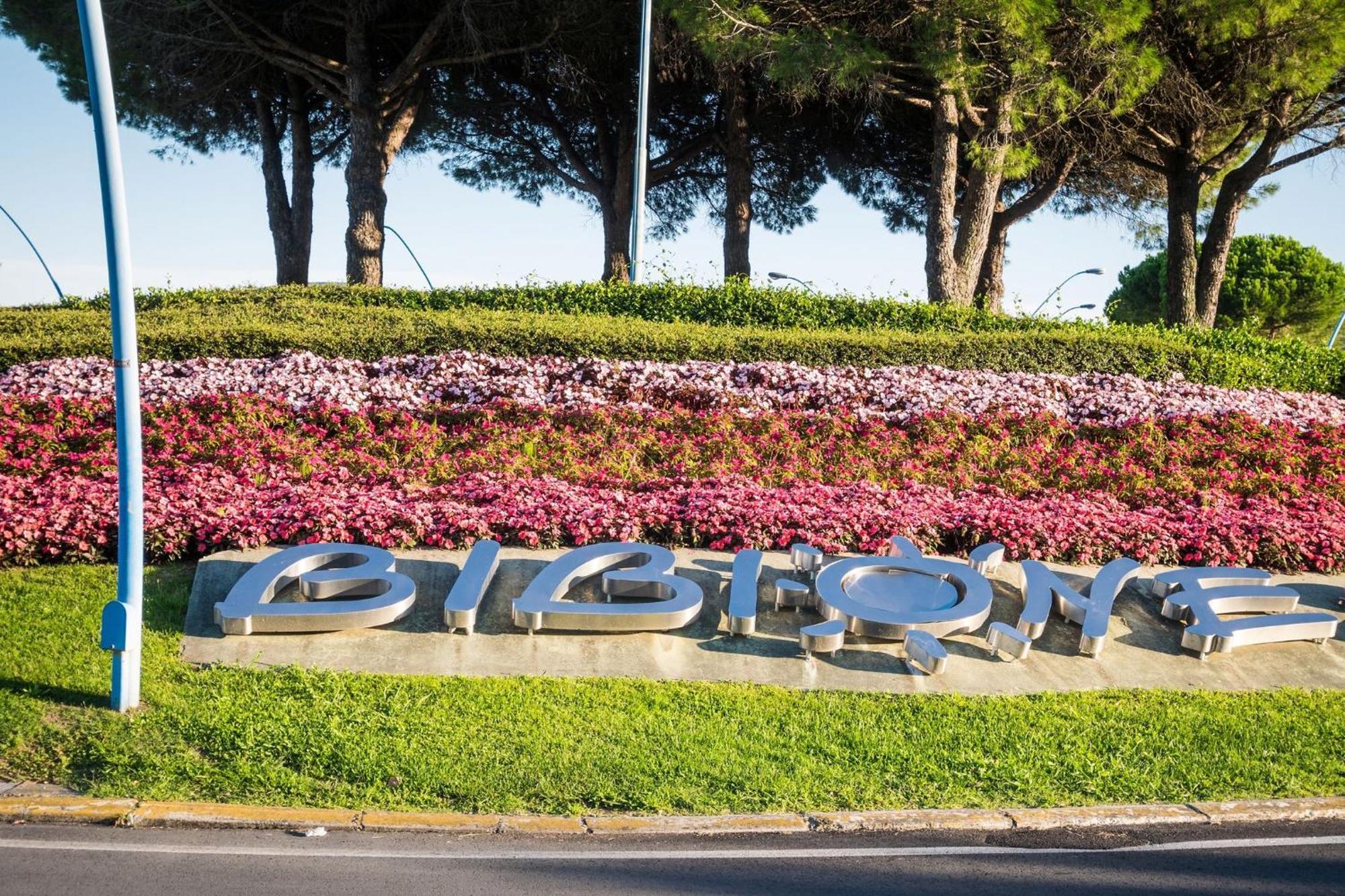 Amazing Villa With Private Garden In Bibione Luaran gambar